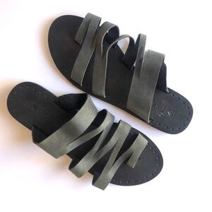 Sol Sana Charcoal Gray Strappy Slide Stitch Sandals Size 38 (7)